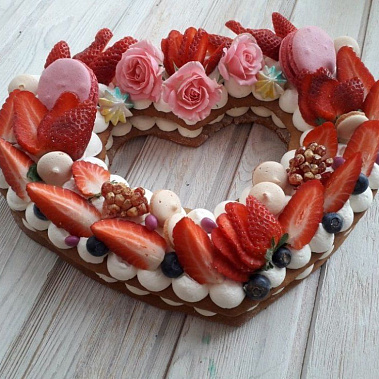 Торт "Клубничное сердце" купить - северск.сладкоежкин.рф